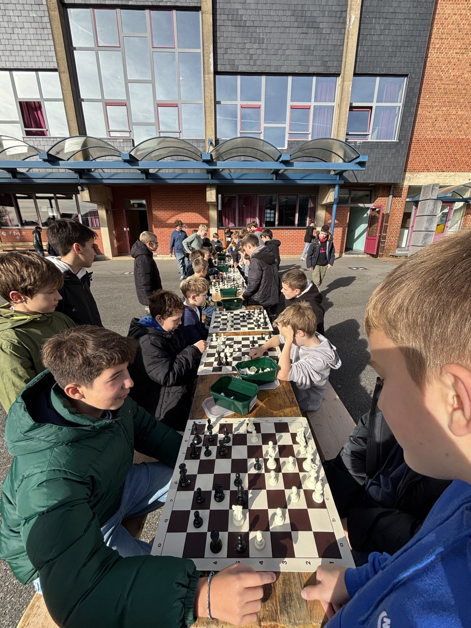 Échecs sous le soleil